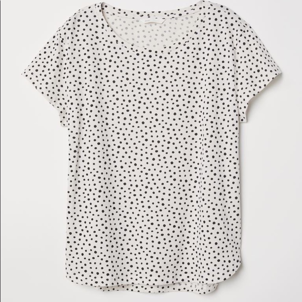 Spotted H&M tee